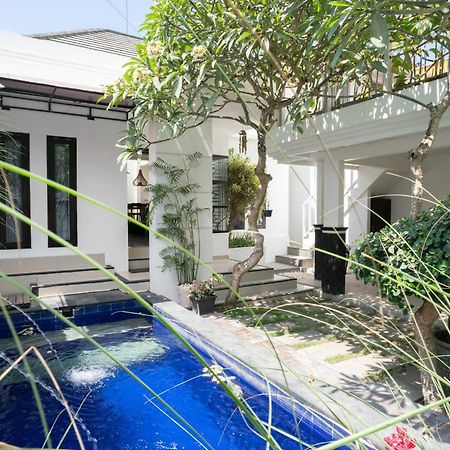Gilang Balangan Villa Jimbaran Exteriör bild